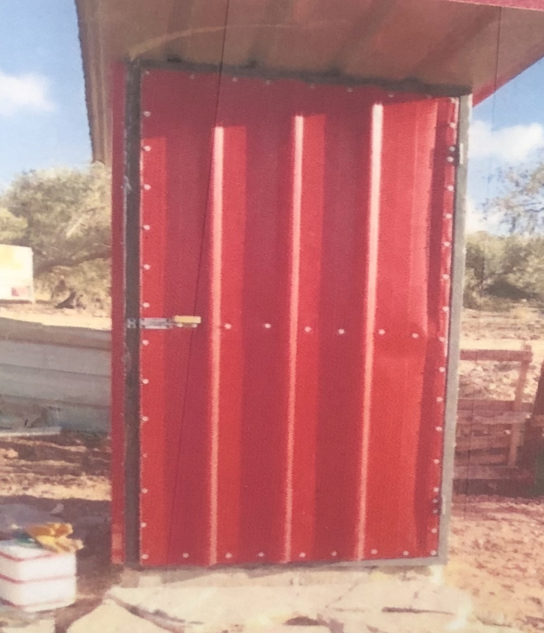 Toilet in the za'atar fields